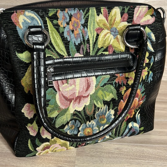 Mellow World Flower Garden Hand Beaded Tapestry Purse-Crossbody - Picture 13 of 13